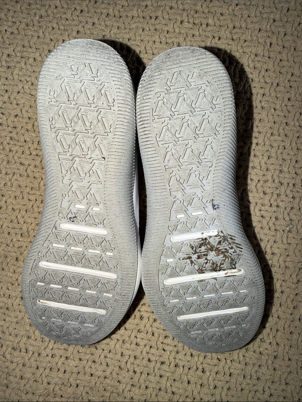Nike Women's Light Gray Athletic Training Sneakers - Picture 4 of 4